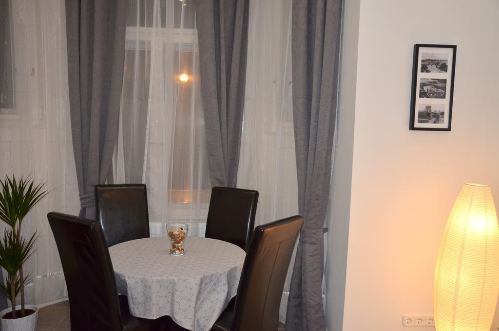 Vaci Street Downtown Apartments Budapest Ruang foto