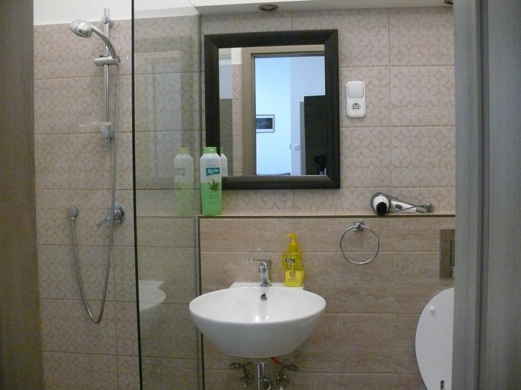 Vaci Street Downtown Apartments Budapest Bagian luar foto